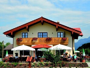 Cafe Wastelbauerhof - Urlaub auf dem Bauernhof (DE Bernau am Chiemsee) - Heitzmann Josef - 0176