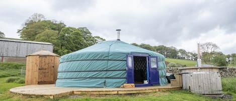 Kestrel Yurt, Yorkshire; fun family glamping