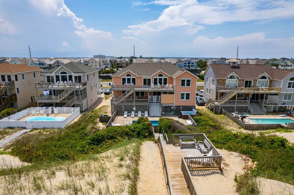 NH348: Barefootin' | Aerial View Rear Exterior