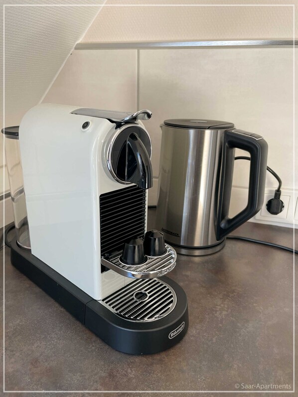 Kaffeemaschine und Wasserkocher