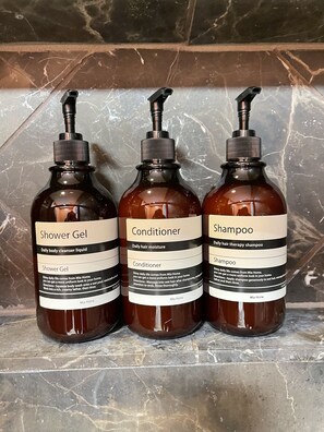 Équipements de salle de bain