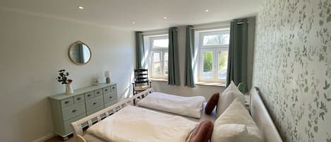 Schlafzimmer 3