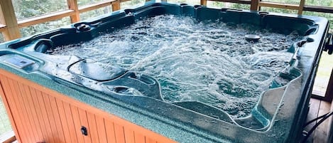 Bain à remous intérieur