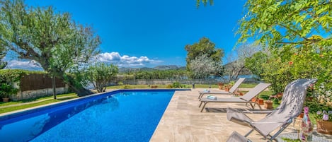 Encantadora casa con piscina en Alcudia
