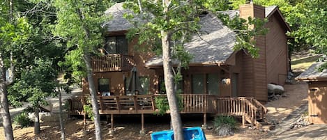 Main house with paddle boat ready for a cruise!!