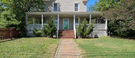 "Cottage","Building","House","Grass","Home Decor"