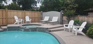 We have plenty of chairs, chez lounges, and pool floats for your use.