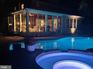 Enjoy the pool in the warm summer evenings!
