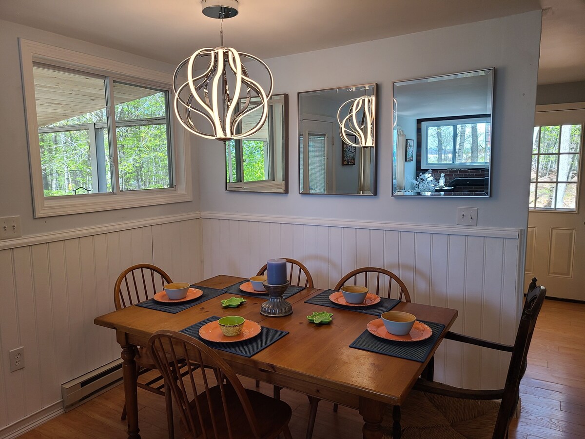 Magical Lakeview Cottage on Frye Island, ME