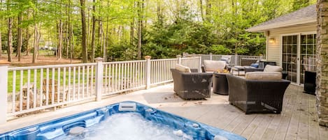 Private Hot Tub Open Year Round!