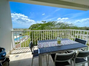 Balcony / Balcon 