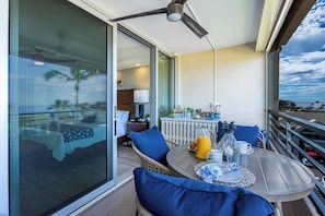 Breakfast table on the South lanai