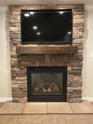 Gas fireplace and TV 