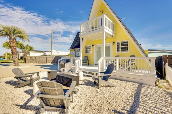 Panama City Vacation Rental | 1,236 Sq Ft | 3BR | 3BA | Stairs Required