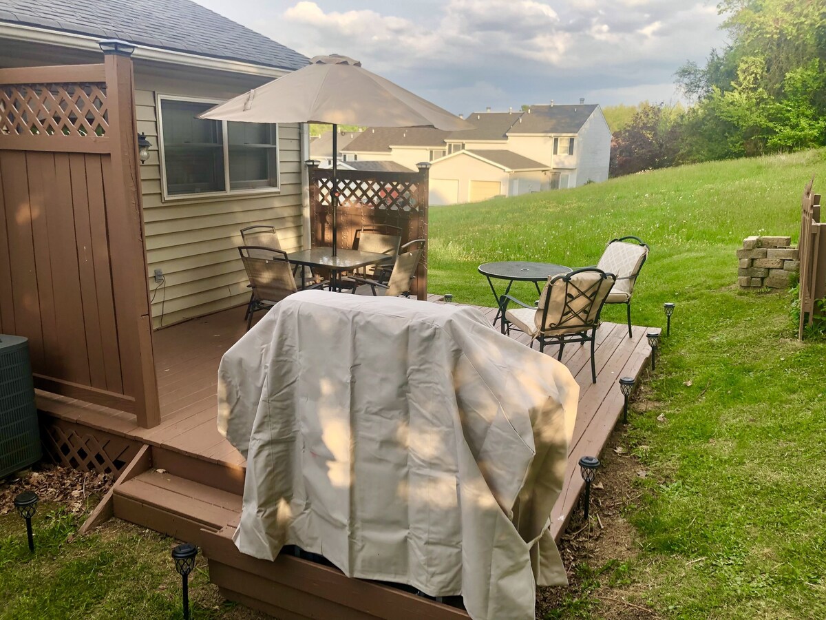 New List Cozy 7 guest 2 bed 2 bath townhouse min. fr Abingdon Va Creeper Trail<br>