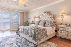 Gulf front master bedroom.