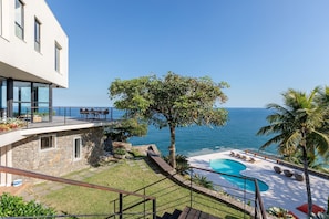 Garden,Pool view,Sea view