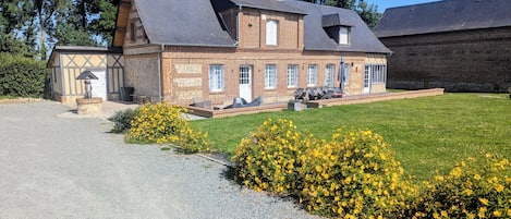 Entrée du gßte