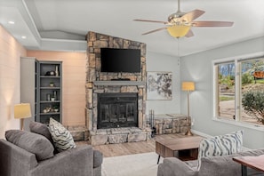We are proud to present the charming 2BR getaway, which will serve as a relaxing base for your unforgettable Bella Vista vacation.