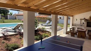 屋外ダイニングエリア