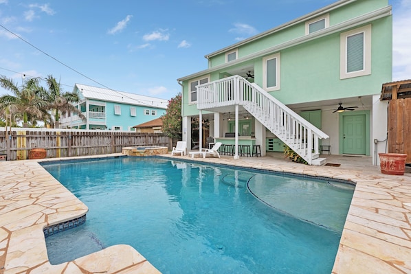 Private pool and hot tub with EasyTouch controls.