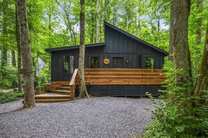 Front view of the home.
