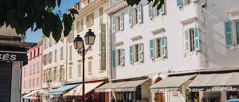 Façade de lâhĂ©bergement