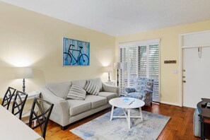 Spacious living room with sleeper sofa