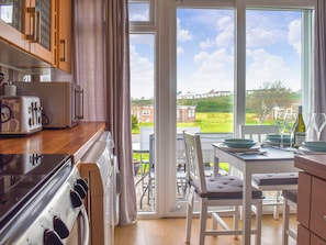 Kitchen/diner | The Bungy, Freshwater