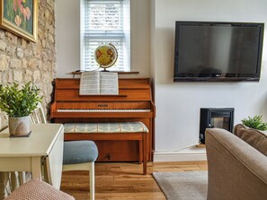 Living room | Bathurst Cottage, Chesterfield