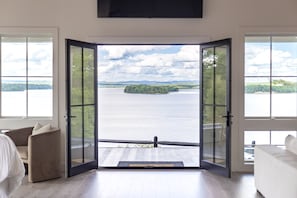 The photo showing how realistic that the view is from any point of any hangout