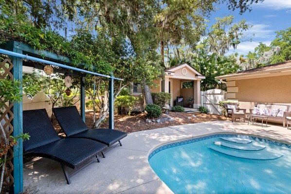 Secluded Pool with fenced in area and Pool House with Queen and Full Bathroom