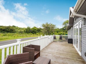 Terrace | Acacia Lodge, Mercia Marina, Willington