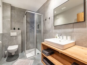 Spiegel, Zapfhahn, Armatur, Sinken, Bad Sink, Badezimmer, Gebäude, Interior Design, Fussboden