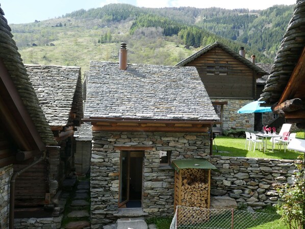 Property, Building, Mountain, Window, Sky, Wood, Biome, Plant, Rural Area, Cottage