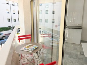 balcony