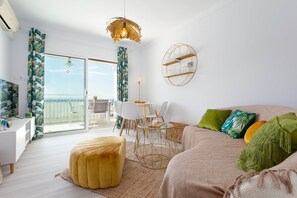 living room, lunchroom (1)