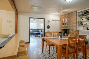 Dining table for 6 and bar seating
