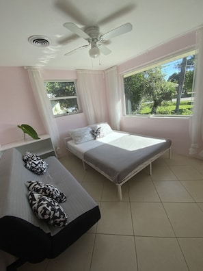 QUEEN BEDROOM WITH TWIN FOUTON (BEDDING WILL BE PROVIDED IF REQUESTED).