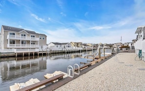 Lagoon-front home just minutes from the beach!