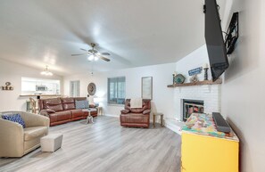 Living Room | Smart TV