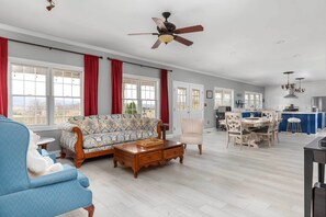 Living Room | Open Floor Plan