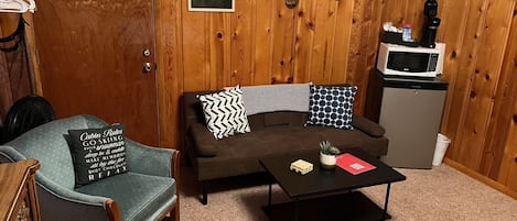 Seating area with futon
