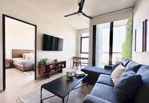 Sala con sofá cama, perfecta para relajarte y disfrutar de un momento de descanso. ¡Ideal para tu estancia!