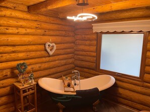 Downstairs bathroom (1)