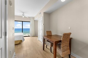 4-web-or-mls-15100 Front Beach Rd 601-5