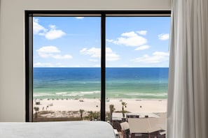 7-web-or-mls-15100 Front Beach Rd 601-8
