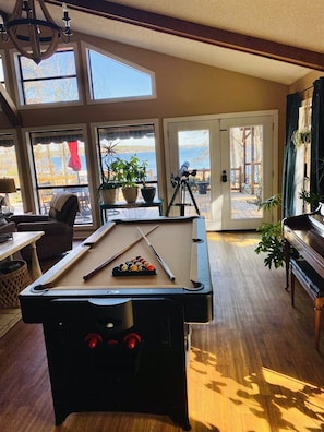 Spielezimmer
