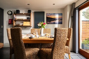Dining area with seating for 6