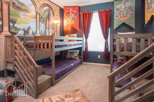 Harry Potter Bedroom sleeps 4!